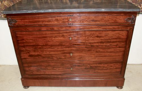 stunning commode - CATEGORY: ANTIQUE FURNITURE - DATED 1860