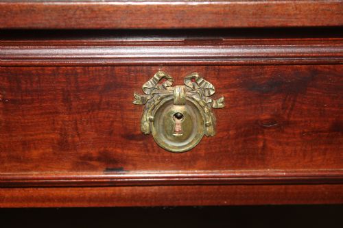 DESK - ADDITIONAL PHOTO 2
