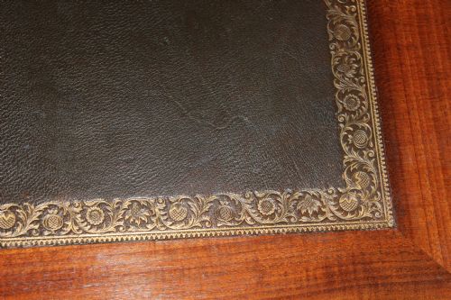 DESK - ADDITIONAL PHOTO 4