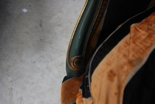 A PAIR OF LARGE ARMCHAIRS - ADDITIONAL PHOTO 3
