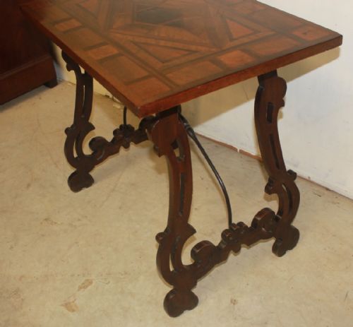 TABLE - ADDITIONAL PHOTO 4