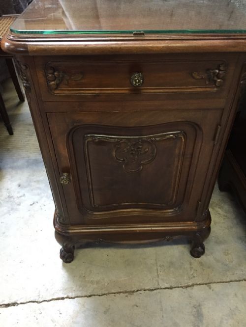 KING SIZE WALNUT BED - ADDITIONAL PHOTO 4