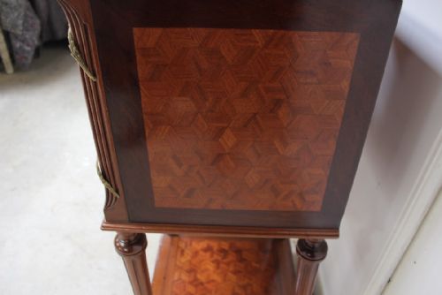 PAIR OF NIGHT STANDS - ADDITIONAL PHOTO 3