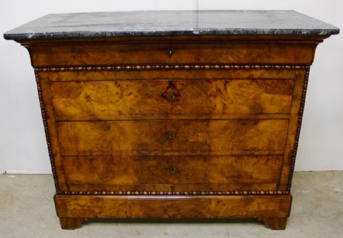 walnut commode - CATEGORY: ANTIQUE CHEST OF DRAWERS - DATED 19TH CENTURY
