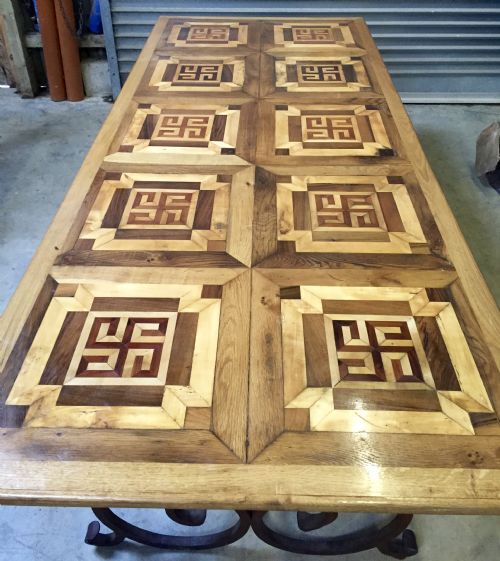 LARGE METAL AND WOOD DINING TABLE - ADDITIONAL PHOTO 1