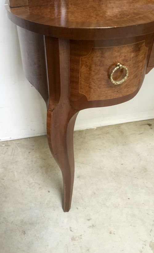DRESSING TABLE - ADDITIONAL PHOTO 5