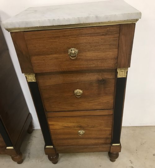 A PAIR OF ITALIAN NIGHT STANDS - ADDITIONAL PHOTO 1