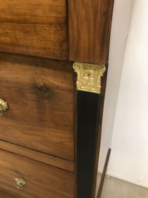 A PAIR OF ITALIAN NIGHT STANDS - ADDITIONAL PHOTO 2
