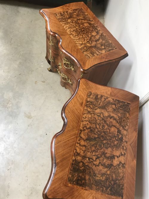 PAIR OF WALNUT COMMODES CHESTS - ADDITIONAL PHOTO 12