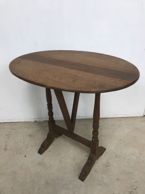 A MINIATURE WINE TABLE - ADDITIONAL PHOTO 2