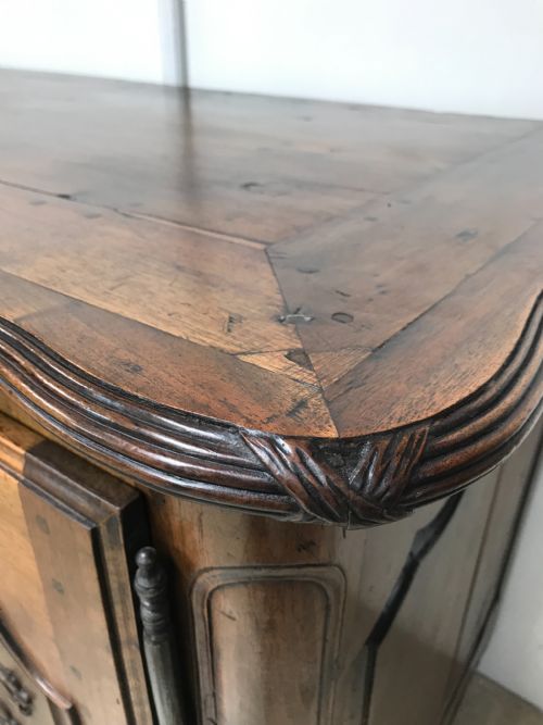 FRENCH WALNUT BUFFET SIDEBOARD - ADDITIONAL PHOTO 6