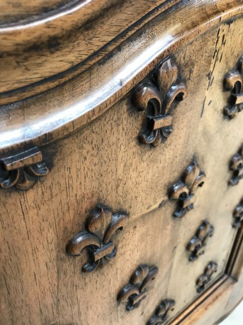 FRENCH WALNUT BUFFET SIDEBOARD - ADDITIONAL PHOTO 11