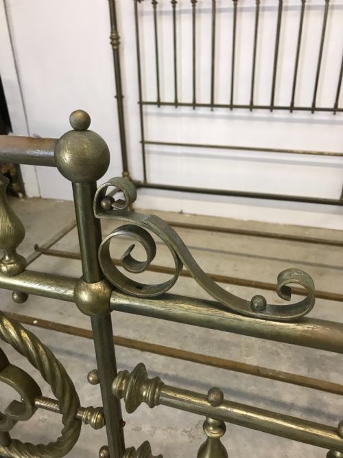 KING SIZE BRASS BED - ADDITIONAL PHOTO 2