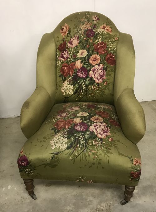 PAIR OF ARMCHAIRS IN HOWARDS STYLE - ADDITIONAL PHOTO 3