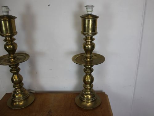 VERY LARGE PAIR OF BRASS LAMPS - ADDITIONAL PHOTO 1
