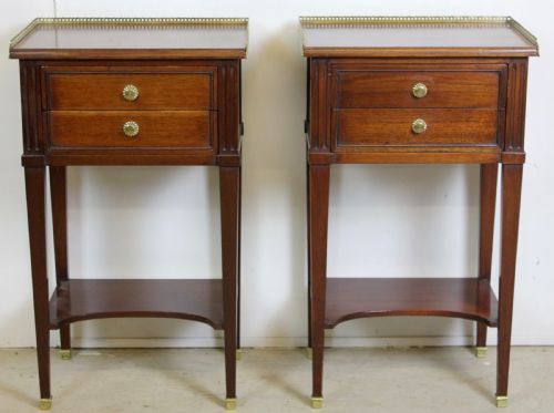 pair of lamp tables - CATEGORY: ANTIQUE TABLES - DATED 1920