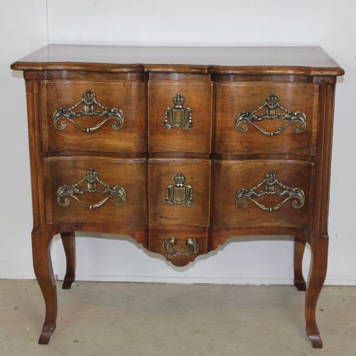 provincial commode - CATEGORY: ANTIQUE CHEST OF DRAWERS - DATED 1900