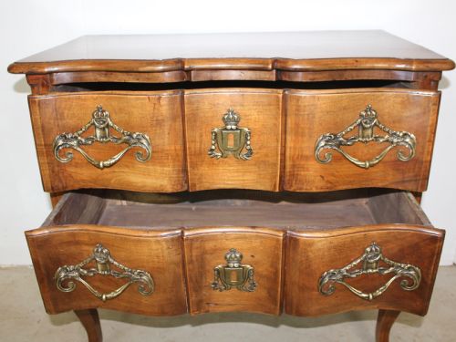 PROVINCIAL COMMODE - ADDITIONAL PHOTO 3