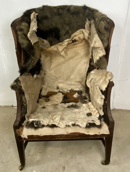 ENGLISH WING BACK CHAIR - ADDITIONAL PHOTO 7