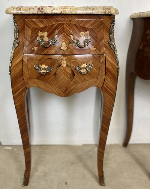 PAIR OF FRENCH MARQUETERY AND ORMOLU MOUNTED NIGHTSTANDS - ADDITIONAL PHOTO 4