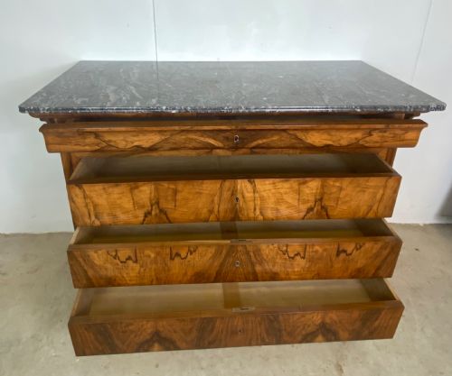 STUNNING FRENCH WALNUT COMMODE - ADDITIONAL PHOTO 8