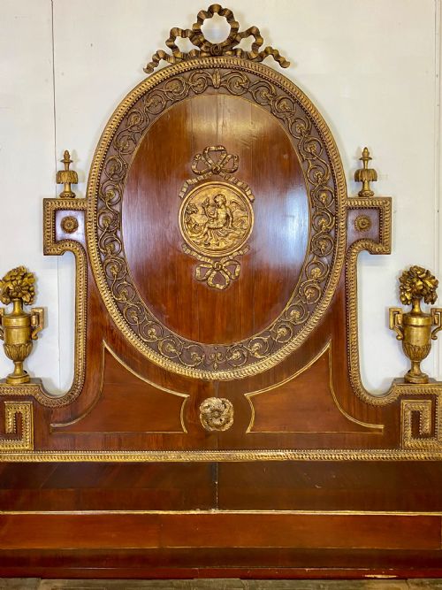 KING SIZED MAHOGANY AND GILDED BED - ADDITIONAL PHOTO 1