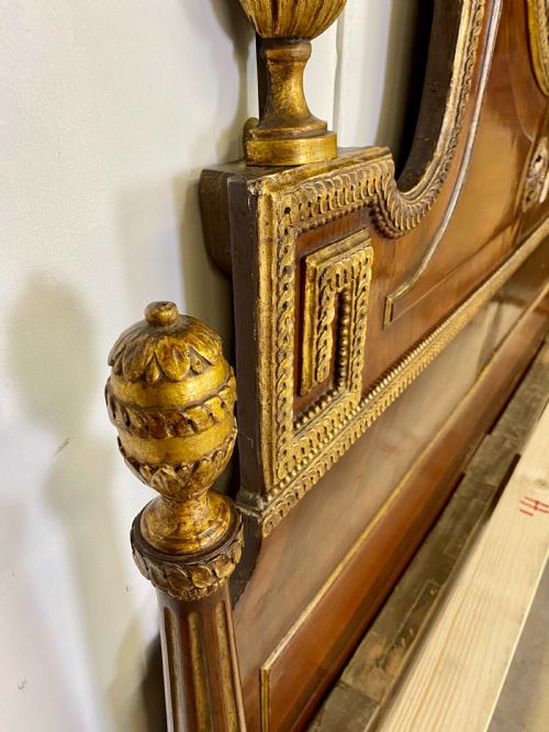 KING SIZED MAHOGANY AND GILDED BED - ADDITIONAL PHOTO 9