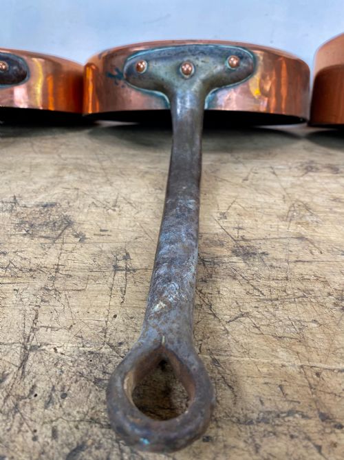 SET OF THREE 19TH CENTURY COPPER PANS - ADDITIONAL PHOTO 6