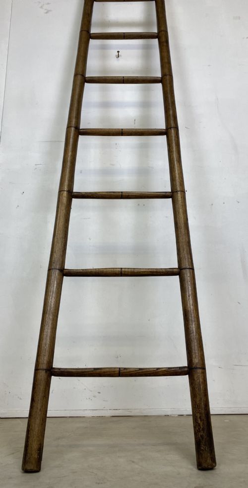 LIBRARY LADDER - ADDITIONAL PHOTO 4