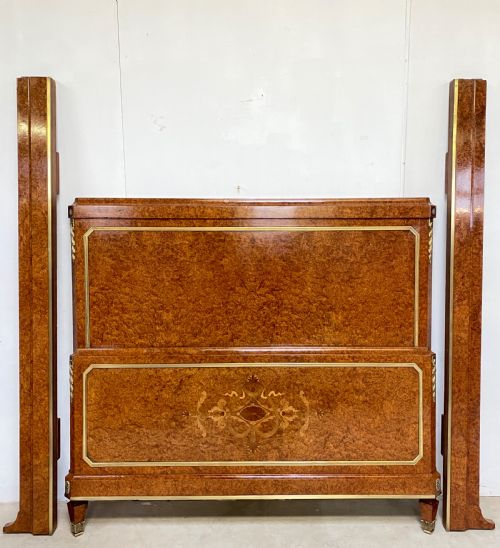 WALNUT AND ORMOLU BED - ADDITIONAL PHOTO 12