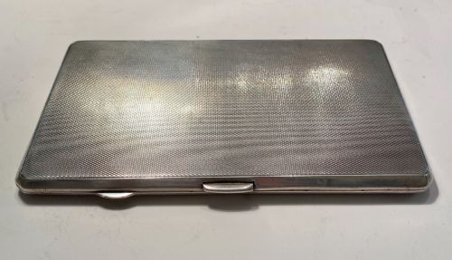 sterling silver cigarette case - CATEGORY: ANTIQUE BOXES - DATED 1930