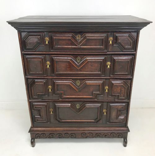 antique 17th cent oak chest - CATEGORY: ANTIQUE CHEST OF DRAWERS - DATED 17TH CENTURY