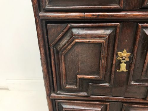ANTIQUE 17TH CENT OAK CHEST - ADDITIONAL PHOTO 10