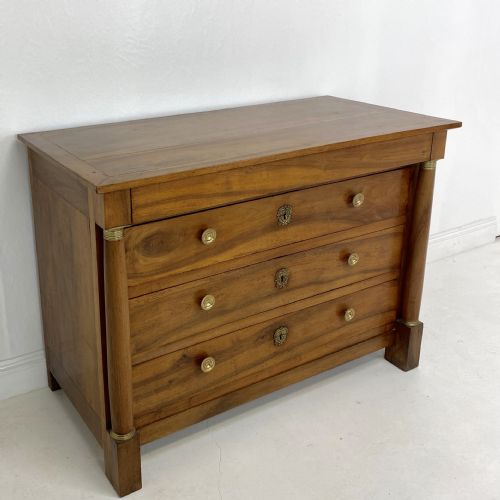 19TH CENTURY FRENCH WALNUT COMMODE - ADDITIONAL PHOTO 4
