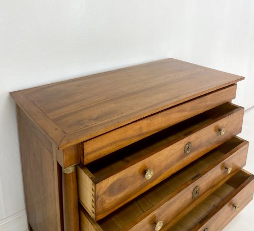 19TH CENTURY FRENCH WALNUT COMMODE - ADDITIONAL PHOTO 9