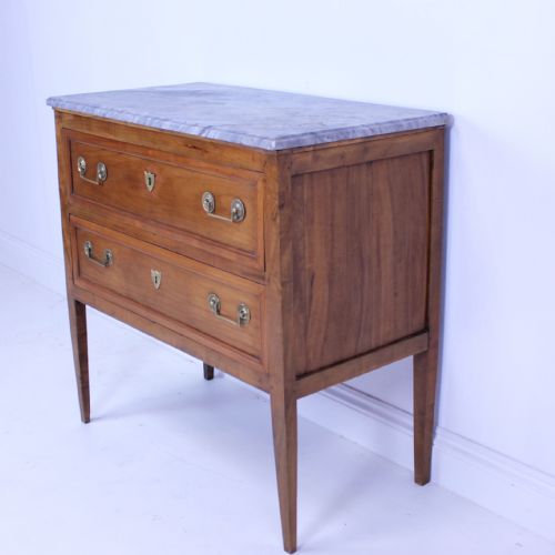 18TH CENTURY FRENCH WALNUT COMMODE - ADDITIONAL PHOTO 1