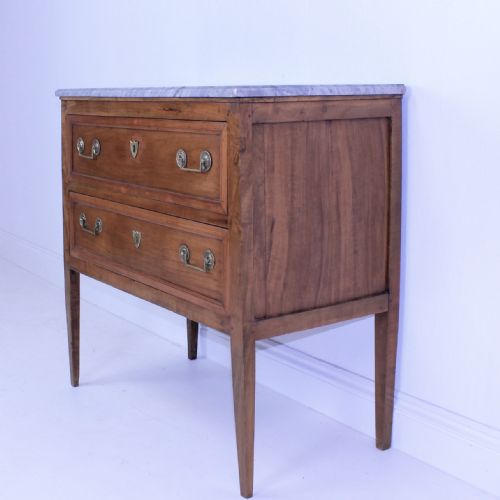 18TH CENTURY FRENCH WALNUT COMMODE - ADDITIONAL PHOTO 2