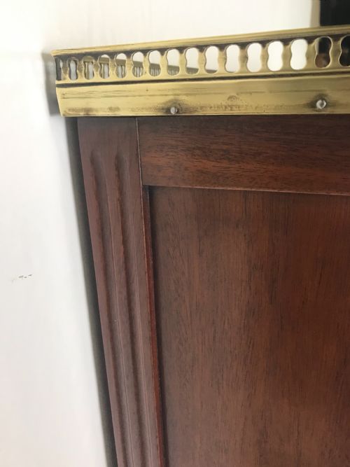 FRENCH MAHOGANY AND BRASS OPEN BOOKCASE - ADDITIONAL PHOTO 3