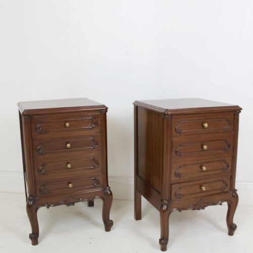 PAIR OF MAHOGANY BEDSIDE TABLES - ADDITIONAL PHOTO 8