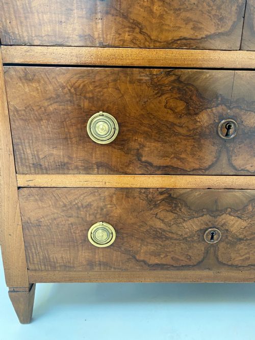 PERIOD WALNUT COMMODE - ADDITIONAL PHOTO 7
