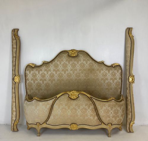 french painted and gilt bed - CATEGORY: ANTIQUE BEDS - DATED 1920