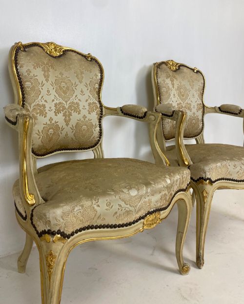PAIR OF FRENCH ARM CHAIRS - ADDITIONAL PHOTO 5