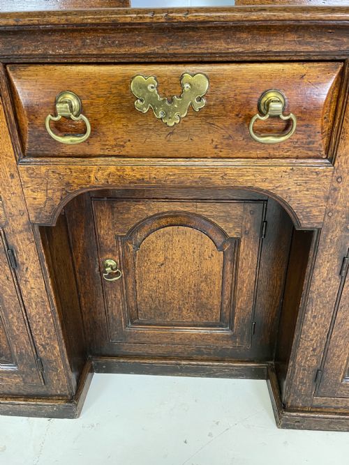 OAK DRESSER - ADDITIONAL PHOTO 1