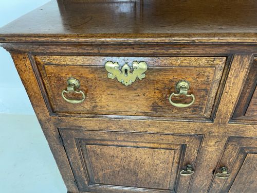 OAK DRESSER - ADDITIONAL PHOTO 2