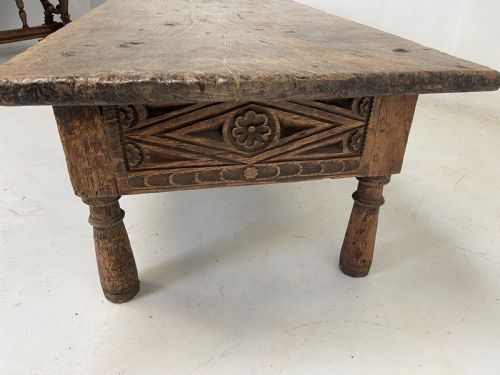 17 TH CENT SPANISH TABLE - ADDITIONAL PHOTO 2