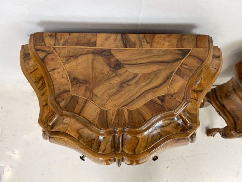 PAIR OF ITALIAN WALNUT SMALL COMMODES OR NIGHTSTANDS - ADDITIONAL PHOTO 9