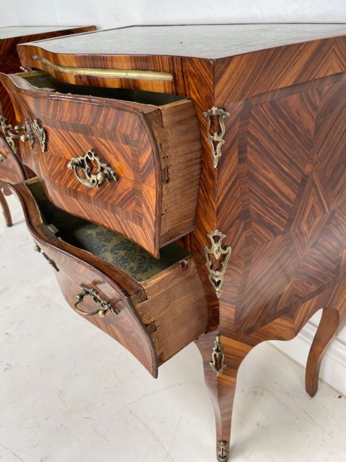 PAIR OF EARLY 19 TH CENTURY SMALL ITALIAN COMMODES - ADDITIONAL PHOTO 6