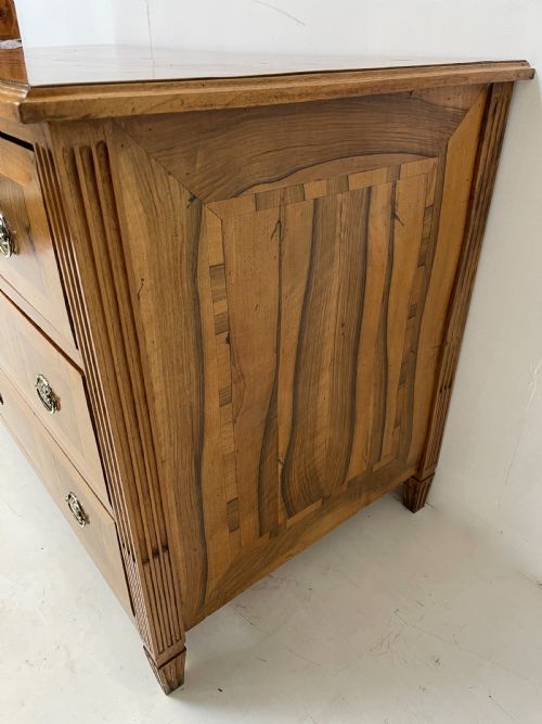 FRENCH WALNUT PARQUETRY COMMODE - ADDITIONAL PHOTO 4