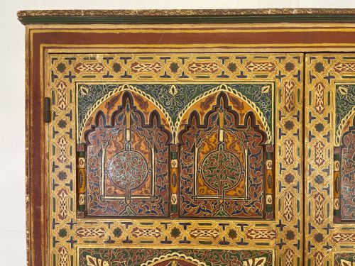 19 TH CENTURY PAINTED CUPBOARD - ADDITIONAL PHOTO 1