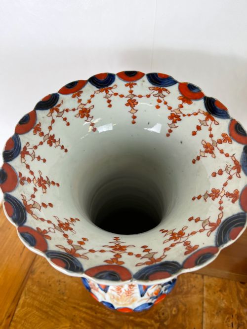 PAIR OF IMARI VASES - ADDITIONAL PHOTO 9